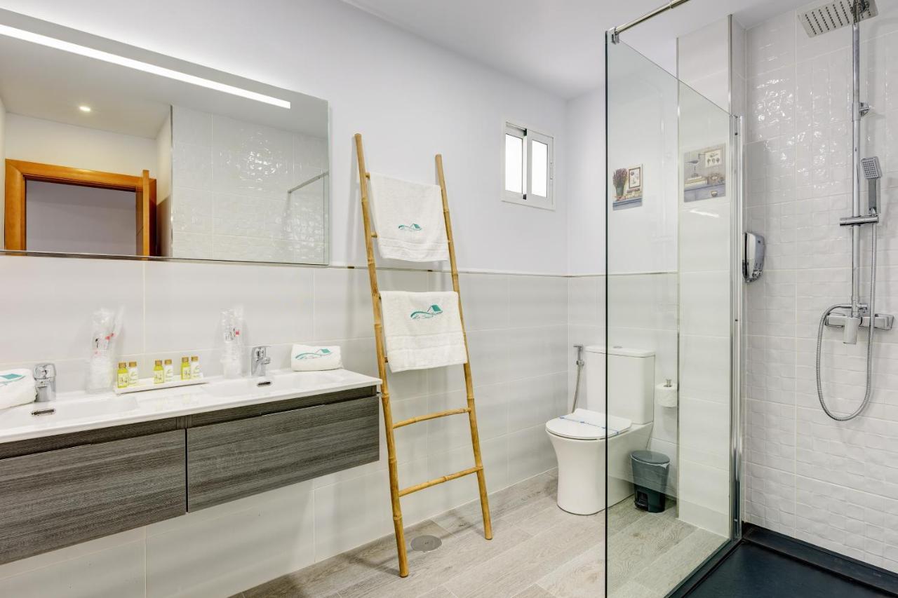 Villa Mamba By Seric,15' Walking To The Beach ตอร์เรโมลิโนส ภายนอก รูปภาพ