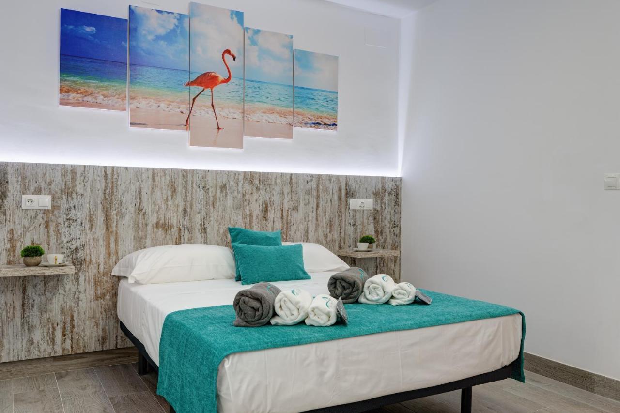 Villa Mamba By Seric,15' Walking To The Beach ตอร์เรโมลิโนส ภายนอก รูปภาพ
